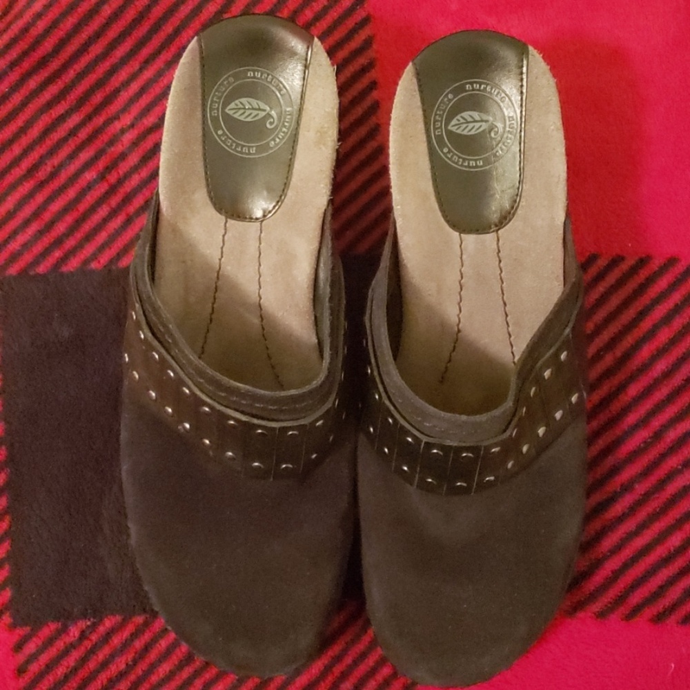 Nurture Clogs